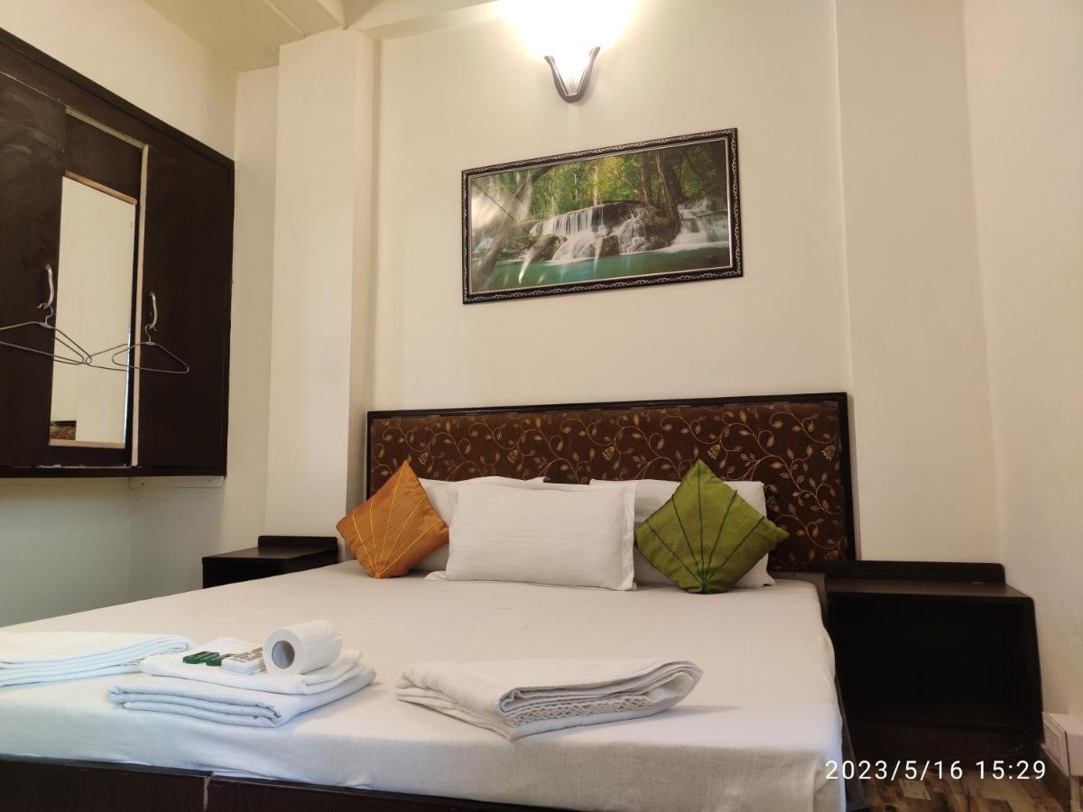 Guest house Max *