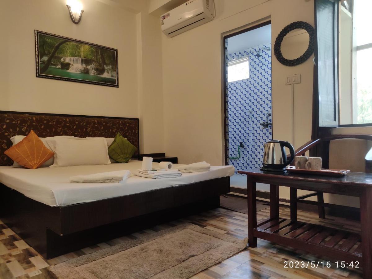 Guest house Max *