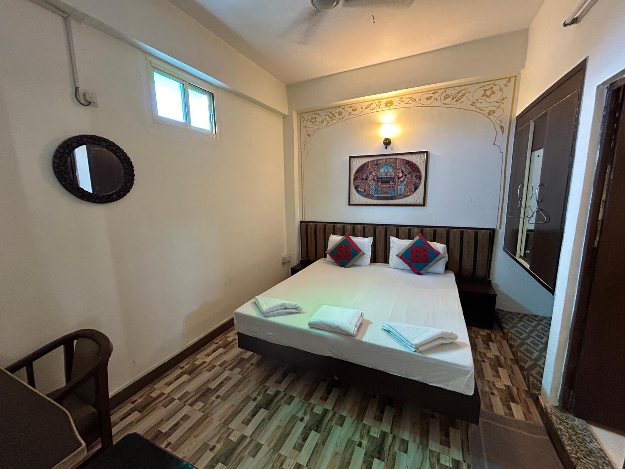 Max Agra (Uttar Pradesh)