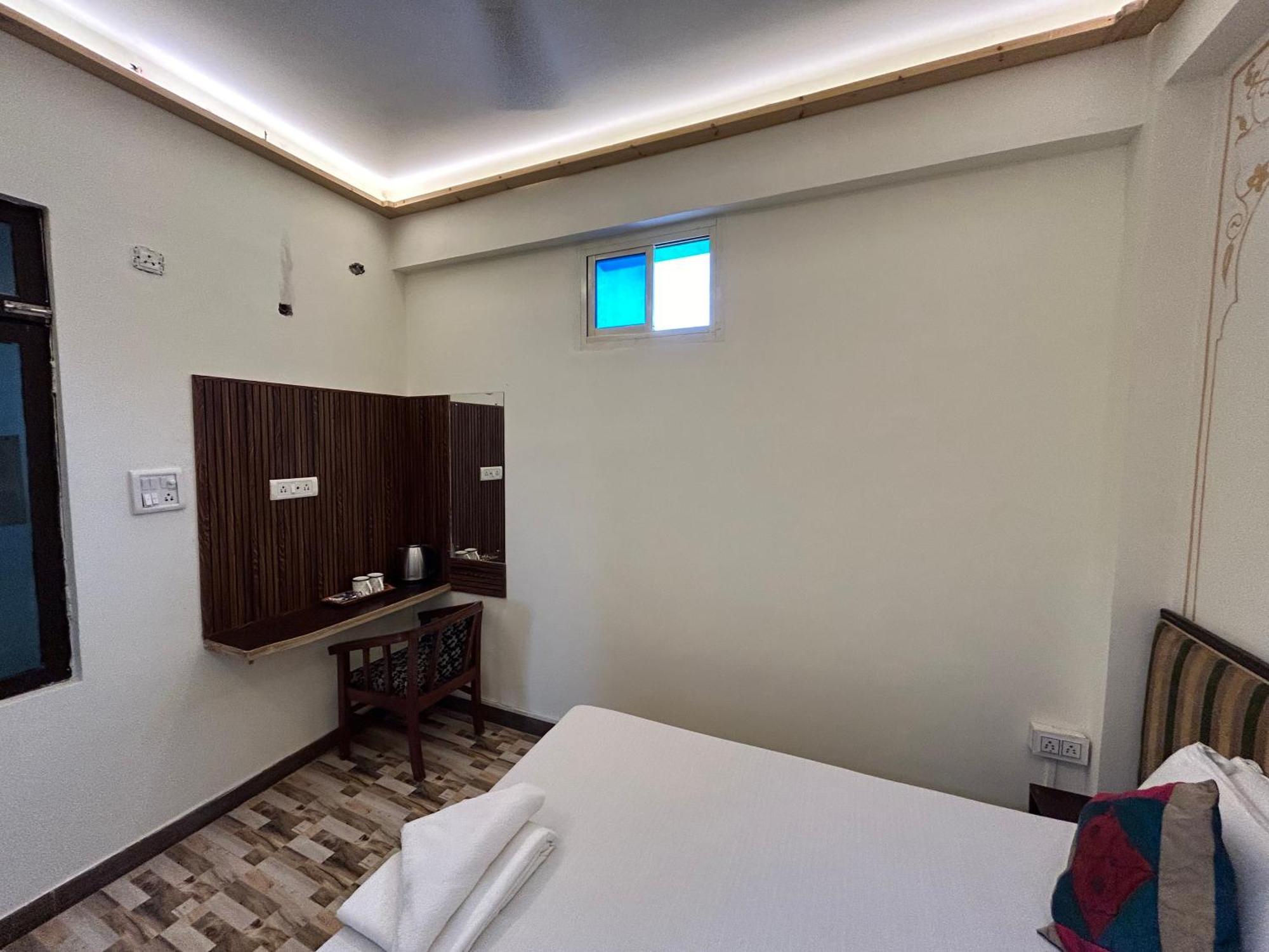 Guest house Max Agra (Uttar Pradesh)